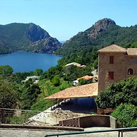 95m2 Au Calme A 25mn Ajaccio, Plages, Linge Inclus Parking Ok 아파트